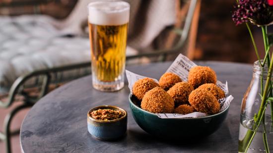 De Bourgondiër Rundvleesbitterballen - De lekkerste zomersnacks voor horeca en cafetaria 